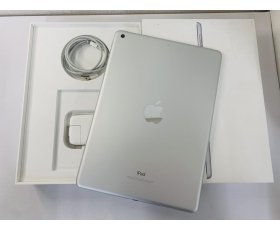 iPad Gen 6 2018 Wi-Fi + only 32Gb Màu Silver ( Trắng ) Máy con đẹp 97-98% Pin 97% Máy hộp + sạc Ms : 7G37