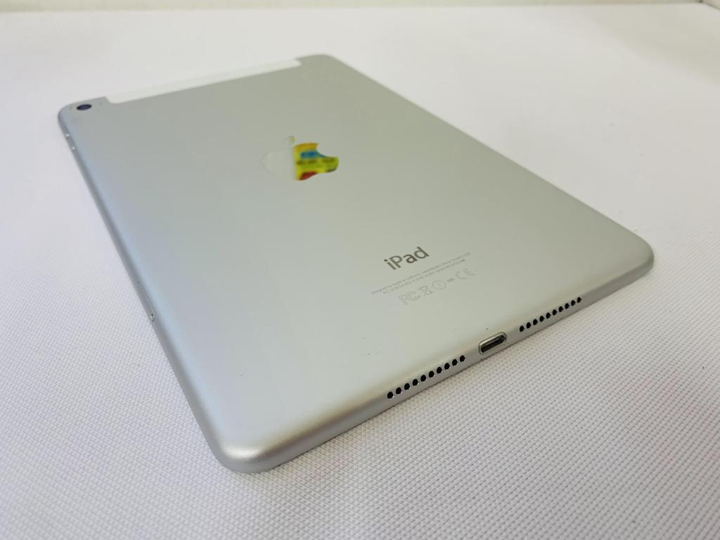 iPad Mini 4 7.9inh 32G Wifi + Cell gắn sim vào là sài / Màu Silver ( Trắng ) / Qsd đẹp tầm 93-94% / Pin 74% / Ms : 6474