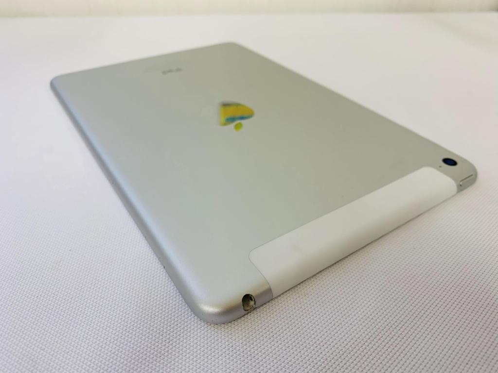 iPad Mini 4 7.9inh 32G Wifi + Cell gắn sim vào là sài / Màu Silver ( Trắng ) / Qsd đẹp tầm 93-94% / Pin 74% / Ms : 6474