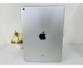 iPad Gen 6 2018 32Gb 9.7inh WiFi only 32Gb Màu Trắng ( Silver ) Máy con đẹp 97-98% Pin 96% Máy trần + kpk Ms: X634