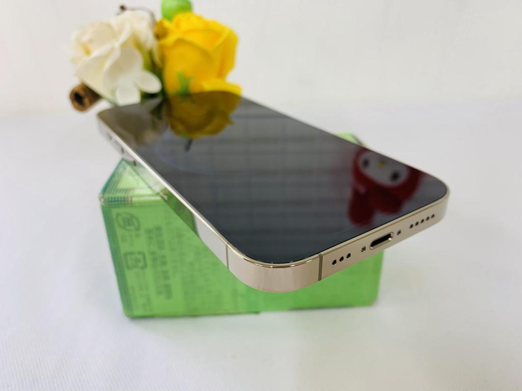 iPhone 14Pro 256G 6.1" / Gold ( Vàng ) / QT( SB▲) / Máy Qua sử dụng 99,9% ) chỉ lở bóc siu ra duy nhất / Hàng Trả BH / MS: 2709