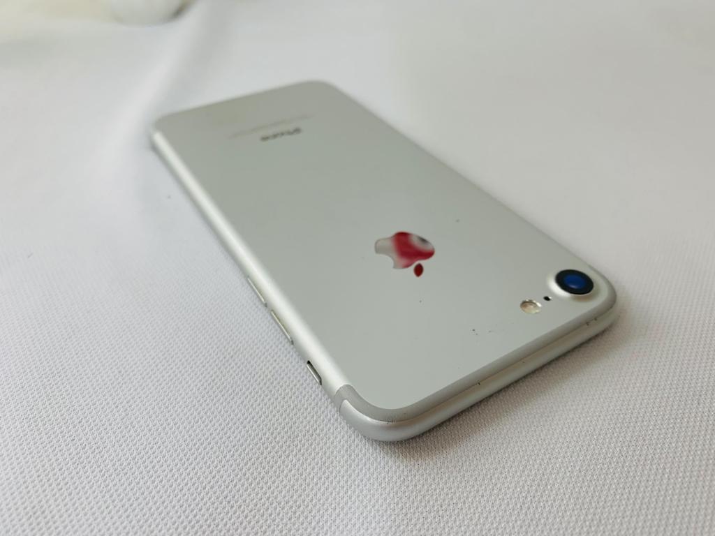 iPhone 7 4.7in 32GB Màu Silver ( Trắng ) Qt ( DCMo ) Qua SD còn đẹp 93-94% / Pin 88% Máy Trần + KPK Ms: 1605