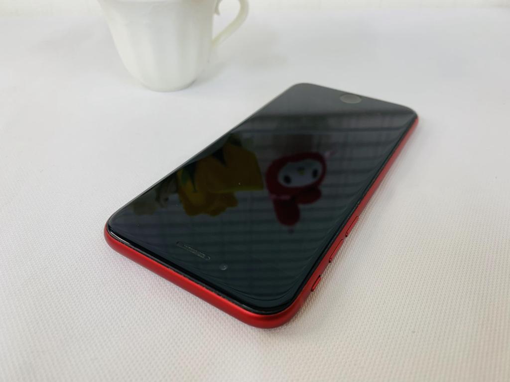 iPhone SE 2020 4.7in 64GB Màu Red ( Đỏ ) Qt ( AU ) Qua SD còn đẹp 97% / Pin 80% Máy Trần + KPK Ms: 7931
