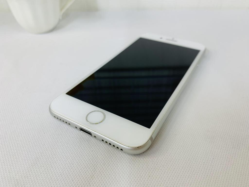 iPhone 7 4.7in 32GB Màu Silver ( Trắng ) Qt ( DCMo ) Qua SD còn đẹp 97-98% / Pin 89% Máy Trần + KPK Ms: 0166
