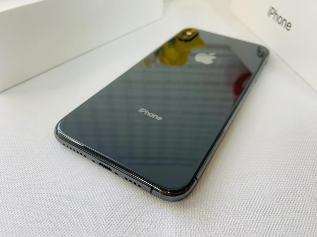 iPhone Xs Max 6.5in 64GB Màu Gray ( Đen ) Qt ( AUo ) Qua SD còn đẹp 98% / Pin 93% Máy Trần + KPK Ms: 4420