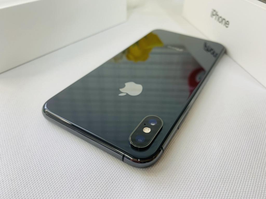 iPhone Xs Max 6.5in 64GB Màu Gray ( Đen ) Qt ( AUo ) Qua SD còn đẹp 98% / Pin 93% Máy Trần + KPK Ms: 4420