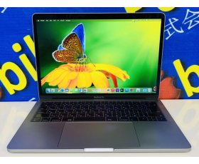 - Macbook Pro Retina 13" 2017  / Core i7 7660U 2.8Ghz ( Max 4.10Ghz ) / Ram 16G / SSD 256G / Màu Gray ( Đen xám ) / Tiếng Việt / MS: 728G