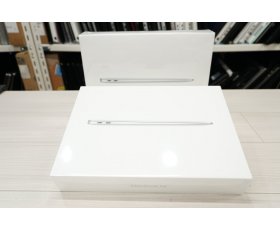 Macbook Air Retina 13,3inh Model 2020 TouchID / Mới 100% chưa bóc hộp / Phím quốc tế ( tiếng anh )  / Sliver ( trắng bạc ) / M1  / Ram 8G / ổ  SSD 256G / CPUs 7*8 ( 16 lõi ) / OS Big Sur / BH Apple tính từ ngày bán ra / MS:  SL02