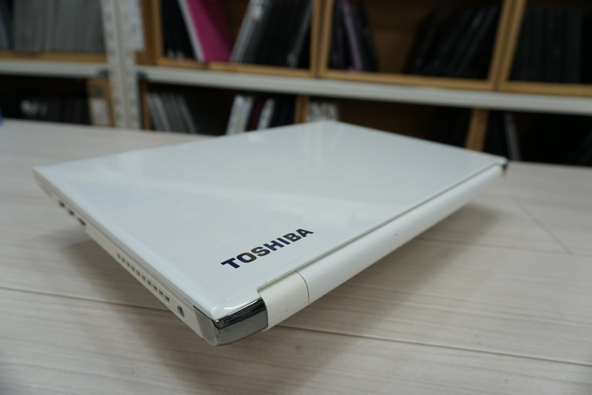 Toshiba Dynabook T75 15.6inch/  Full HD / Core i7 / 6500U / 2.50 - 2.60GHz / 8G / SSD 256G / Win10 Tiếng Việt / MS: 20220505 5987