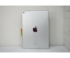 iPad Gen5 2017 9.7inh / 32G QSD đẹp 93-94% / Máy Trần + KPK / Wifi / Màu Silver ( Trắng ) Pin 89% MsfbW: J1UB