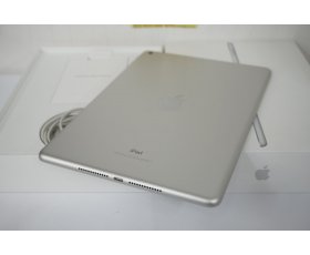 Ipad Gen 6 2018 9.7inh / 32GB / Wifi only Silver ( Trắng ) / QSD đẹp đến 96-97%/ Máy Hộp + Sạc Pin 93% lần Ms: 7A66