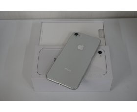 iPhone 8 4.7inh / 64Gb/ Quốc Tế ( DCMo) / QSD còn đẹp tầm 97-98% / Pin 89% Màu Silver ( Trắng ) Máy trần + KPK / MS: 9841