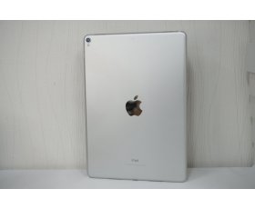 Ipad Pro 10.5inh / 64GB / Wifi only (không sài sim) Màu Silver ( Trắng ) / QSD đẹp đến 97-98%/ Máy Trần + kpk Pin 82% Ms : 51LV